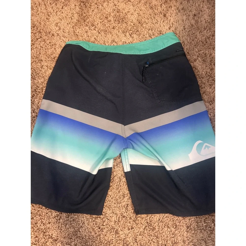 Quiksilver Highline Board Shorts Men's Size 28 4 Way Stretch Surf Swim Blue
